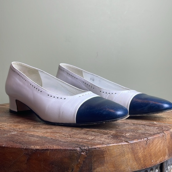 Vintage Rangoni Firenze Blue White Leather Square Heeled Spectator Pump Sz 7.5M - Picture 3 of 14